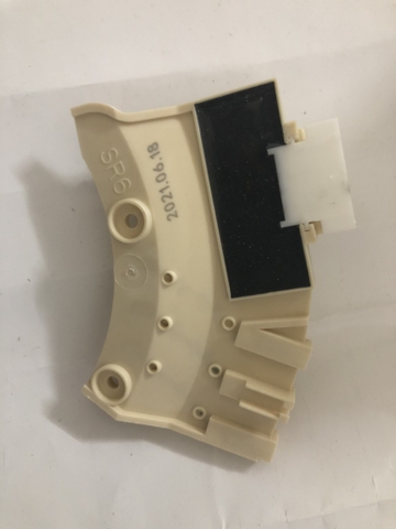 Bộ đếm từ máy giăt cửa trên iveter