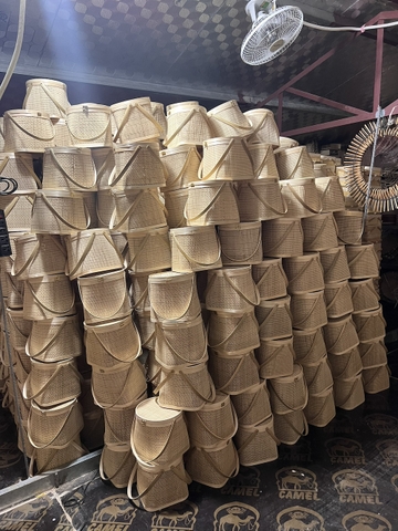 Giỏ trụ bằng tre xinh xắn - Giỏ đựng quà tặng, giỏ đi chơi dã ngoại