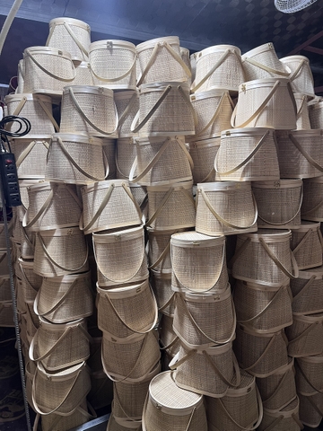 Giỏ trụ bằng tre xinh xắn - Giỏ đựng quà tặng, giỏ đi chơi dã ngoại