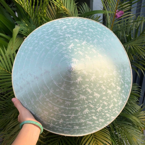 Nón lá LỤA đẹp - Nón lụa 2 lớp dày chắc chắn dùng che nắng/ chụp ảnh (có sẵn dây nón)