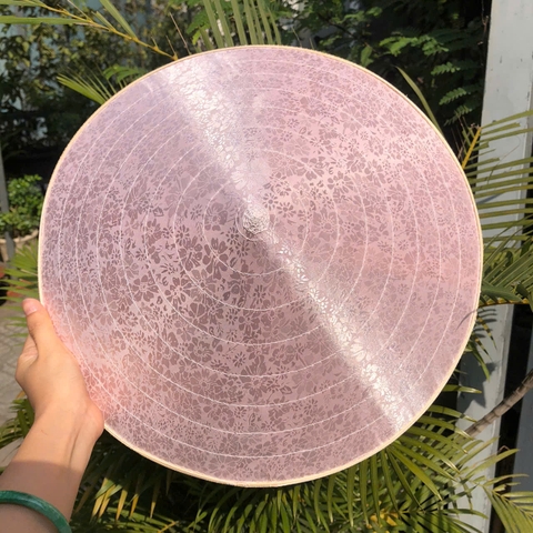 Nón lá LỤA đẹp - Nón lụa 2 lớp dày chắc chắn dùng che nắng/ chụp ảnh (có sẵn dây nón)
