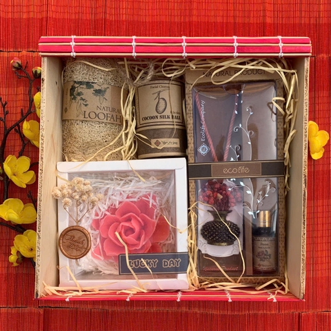 Set Quà An 8 -  Bộ quà tặng Đối Tác/ Khách Hàng nữ/ Quà Tặng mẹ sang ý nghĩa