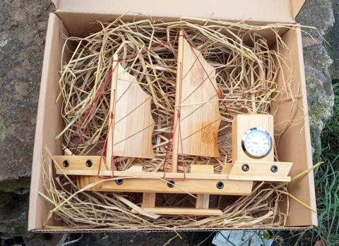 Thuyền Tre Lưu Niệm - Quà Tặng Cao Cấp có thể khắc câu chúc/ logo