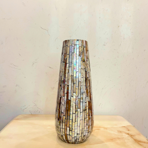 Bình gốm khảm trai