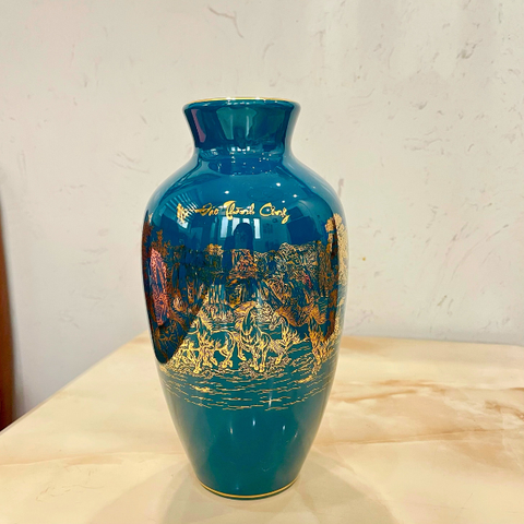 bình gốm vẽ vàng