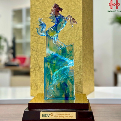 Tượng ngựa Lưu ly