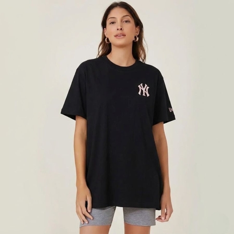 Áo TShirts Chính Hãng - New Era MLB Disney T-shirt Of Daisy Duck - 14174488