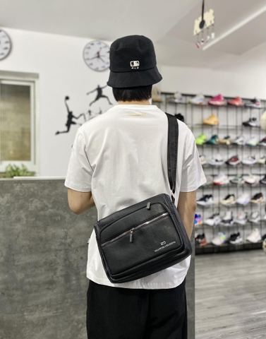 Phụ Kiện Chính Hãng - Túi Chéo Ipad Valentino Creations 'Đen' - TCV010