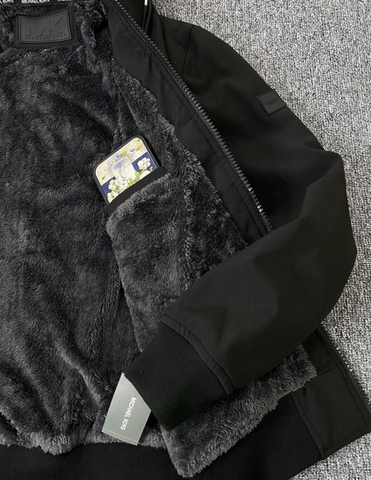 Áo Khoác Chính Hãng - Áo Khoác Lông Michael Kors Black Logo Vuông - MC69223
