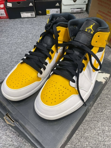 Giày Casual Chính Hãng - Nike Jordan 1 Mid 