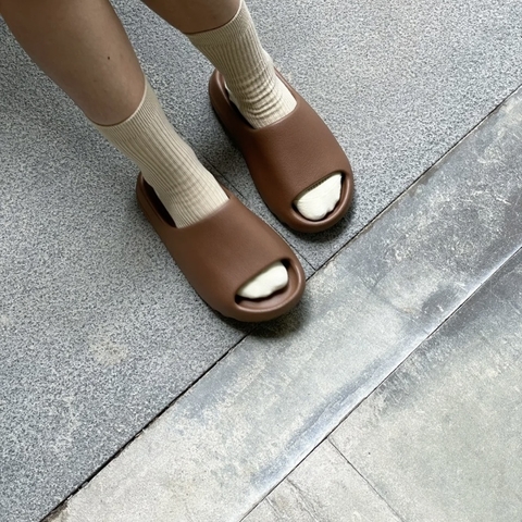 Dép Chính Hãng - Adidas Yeezy Slide 
