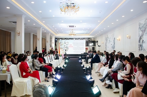 BUỔI TẤT NIÊN ẤM ÁP TẠI CÔNG TY HỒNG QUANG TRẦN