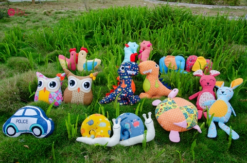 Gối Thú Bông Thu Handmade: Món Quà Độc Đáo, Ý Nghĩa Cho Bé Cuối Năm Học