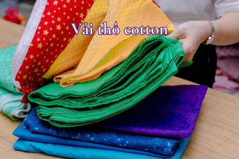 Vải thô cotton – Chất liệu tạo nên những sản phẩm bền đẹp tại HQQuilt