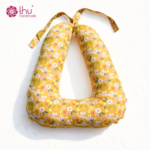 Gối oto chữ U Hoa vàng