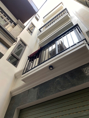 Bán nhà ngõ 134 phố Thạch Bàn, 5 tầng, DT 33m2, MT 4.5m, 3 phòng ngủ, SĐCC, 2025