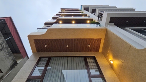 Bán nhà Ngõ 206 Cổ Linh, gần Aeon Mall, 7 tầng, DT 80m2, MT 5m, 4PN, Full nội thất