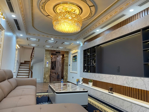 Bán nhà mặt ngõ phố Nguyễn Lam, gần Vinschool, 7 tầng, DT 65m2, MT 3.8m, 2025