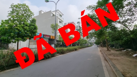 Bán đất mặt ngõ Cổ Linh, Thạch Bàn, DT 90m2, MT 4.8m, đường 22m, SĐCC, ĐÃ BÁN