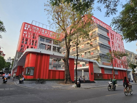 Bán nhà phân lô phố Ngọc Lâm, 5 tầng, DT 40m2, MT 3.8m, 3PN, tiện kinh doanh, 2024