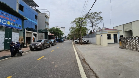 Bán nhà mặt phố Hoa Động, Cự Khối, DT 81m2, MT 5.4m, đường 13m, tiện kinh doanh