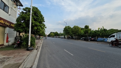 Bán đất mặt đường Ỷ Lan, Thuận An, DT 100m2, MT 5m, đường 22m, SĐCC, 16,5 tỷ