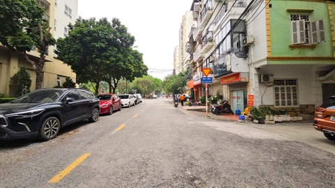 Bán nhà phân lô Nguyễn Văn Cừ, Gia Thụy, 5 tầng, DT 41m2, MT 4m, 4PN, SĐCC, 2026