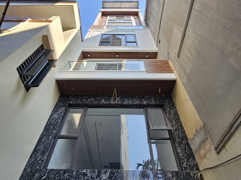 Bán nhà phố Lâm Du, Bồ Đề, 7 tầng, DT 53m2, MT 4m, 4 phòng ngủ, có thang máy, 2026