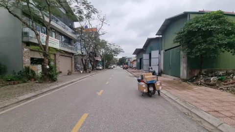 Bán đất mặt đường Cự Khối, DT 460m2, MT 14m, 2 mặt đường, container đỗ cửa, 2024