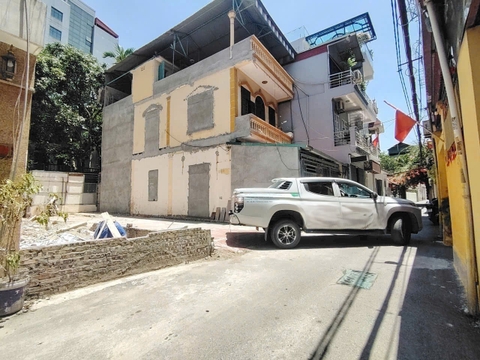 CẦN BÁN GẤP đất ngõ 95 Vũ Xuân Thiều, DT 60m2, MT 4m, ngõ thông, ô tô 7 chỗ vào nhà