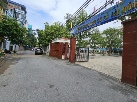 Bán nhà Ngõ 42 phố Sài Đồng, 5 tầng, 70m2, MT 4.2m, 5 phòng ngủ, 2 mặt thoáng