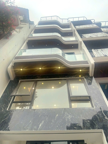 Bán nhà mặt ngõ Sài Đồng, 7 tầng, DT 53m2, MT 4m, 4PN, thang máy, gara ô tô, 2026