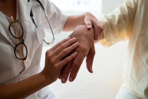 Xơ cứng bì: Bệnh tự miễn nguy hiểm âm thầm và những điều cần biết để kiểm soát hiệu quả