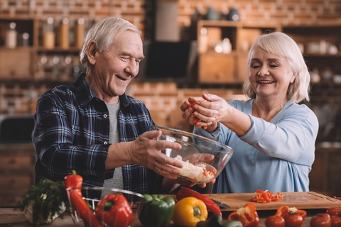 Chăm sóc sức khỏe người cao tuổi: Xu hướng bổ sung đa vi chất đang lên ngôi