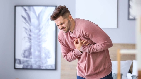 ĐAU NGỰC: NGUYÊN NHÂN, DẤU HIỆU NGUY HIỂM VÀ CÁCH XỬ TRÍ ĐÚNG