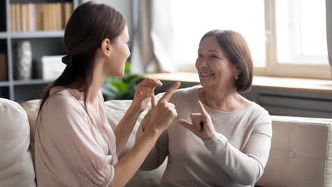 Điếc: Nguyên nhân, triệu chứng và phương pháp điều trị hiệu quả