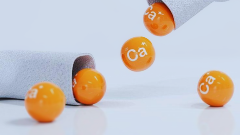 Bổ sung canxi đúng cách: Hiểu về Canxi Bisglycinate và “bộ tứ” vi chất vàng cho hệ xương – răng chắc khỏe