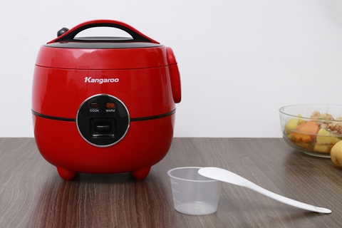 Nồi cơm nắp gài Kangaroo 1.2 lít KG822