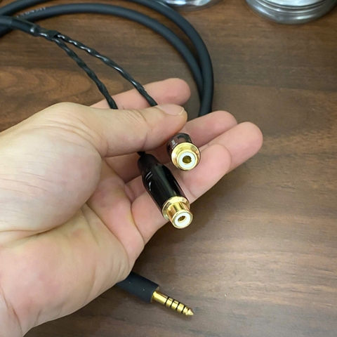 Dây 4.4 balanced sang 2 đầu bông sen cái chuyển âm thanh từ DAC AMP sang Loa Âm ly