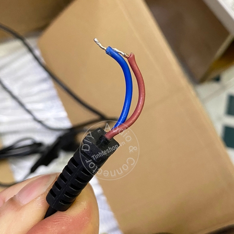 Cáp nguồn 2 chấu đầu tròn hàn vào mạch điện 1.5 mét 3x0.75mm