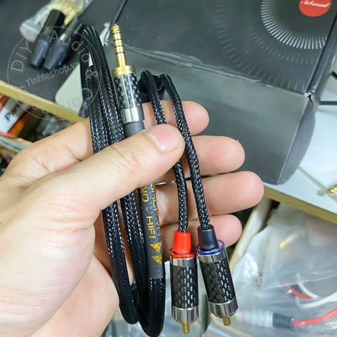 Dây balanced 4.4 sang 2 jack bông sen lõi đồng 6N mạ bạc