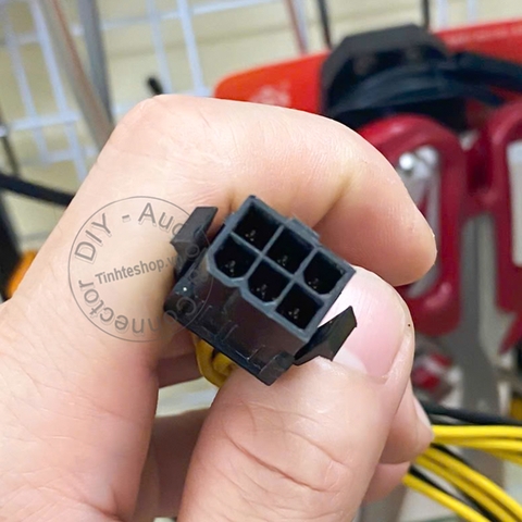Dây nguồn PCIe 6pin sang 2 đầu 8pin 6+2 - Video card power cable