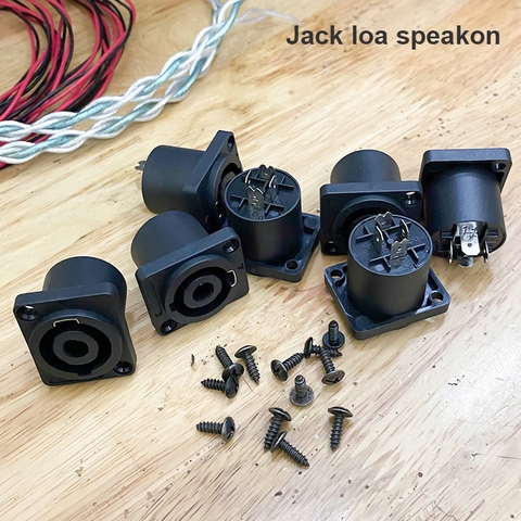 Đế gắn jack loa speakon 4 pin kèm ốc - Female speaker socket for mounting into cabinet or equipment housing.