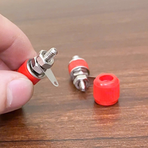 Ổ cắm bắp chuố đen đỏ 4mm 1 chiếc - Industrial banana plug