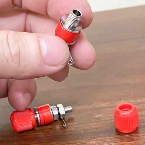 Ổ cắm bắp chuố đen đỏ 4mm 1 chiếc - Industrial banana plug