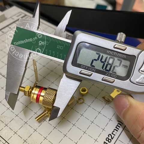 Cọc loa cắm Bắp chuối Mỏ chim Càng cua - Audio jack on the enclosure of the Speaker or Multi-Plug Amplifier