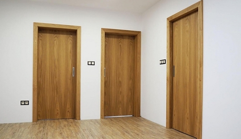 Những vấn đề mà cửa gỗ hay gặp phải với khí hậu miền Việt Nam