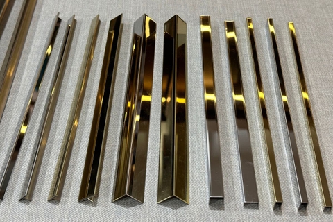 Giá nẹp inox mạ vàng là bao nhiêu?