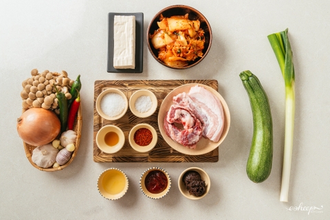 NẤU CANH KIM CHI SIÊU ĐƠN GIẢN