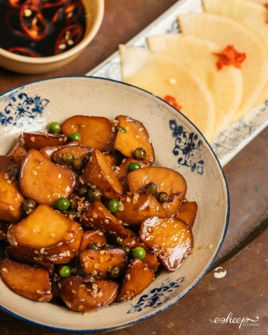 ẨM THỰC CHAY: NẤM ĐÙI GÀ KHO TIÊU XANH ĐƯA CƠM